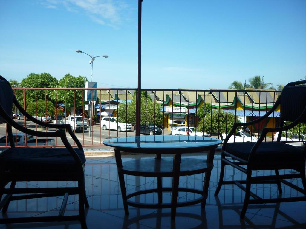 J &J Hotel Kota Kinabalu Zewnętrze zdjęcie