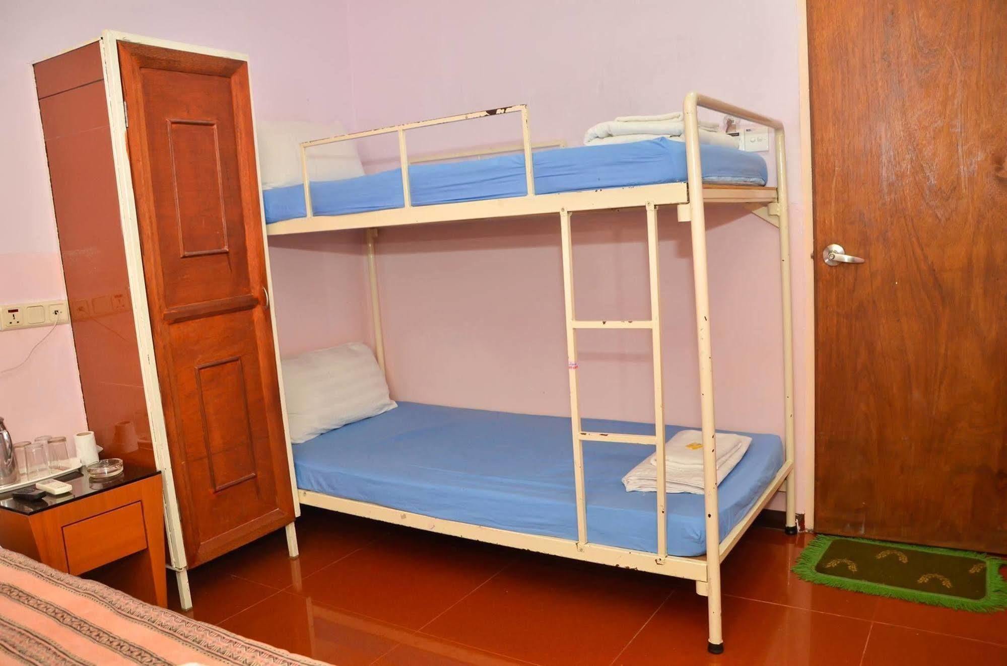J &J Hotel Kota Kinabalu Zewnętrze zdjęcie