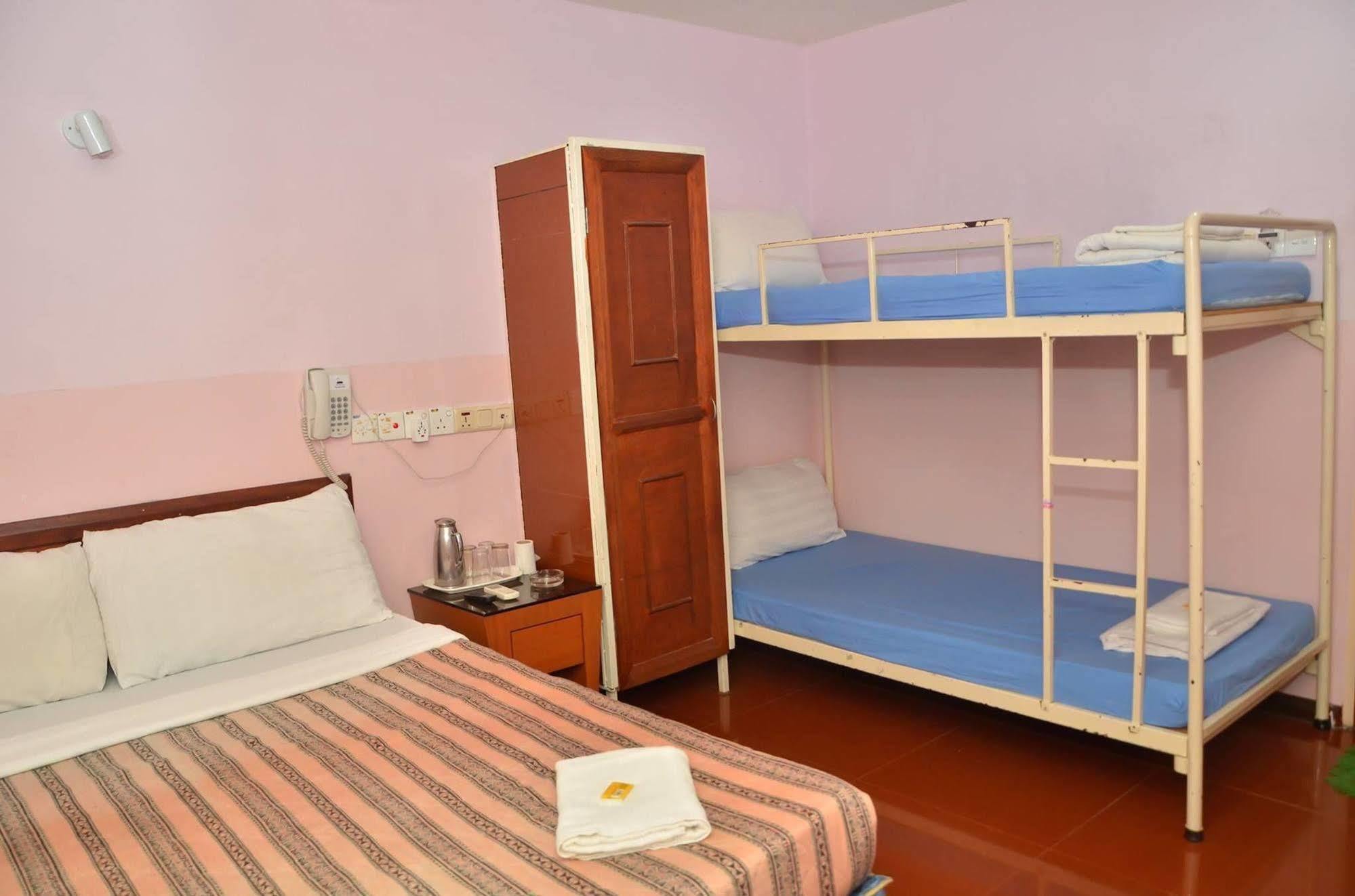 J &J Hotel Kota Kinabalu Zewnętrze zdjęcie
